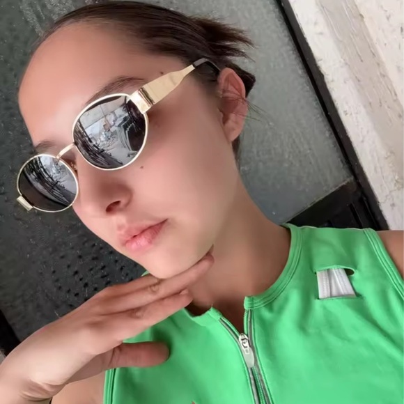 Retro Trendy Famous Green Sunglasses - Picture 13 of 16